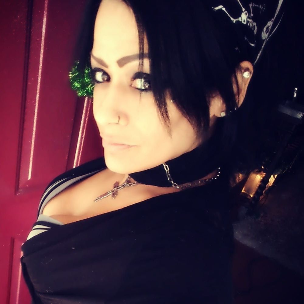 Meet your Posher, Crimson